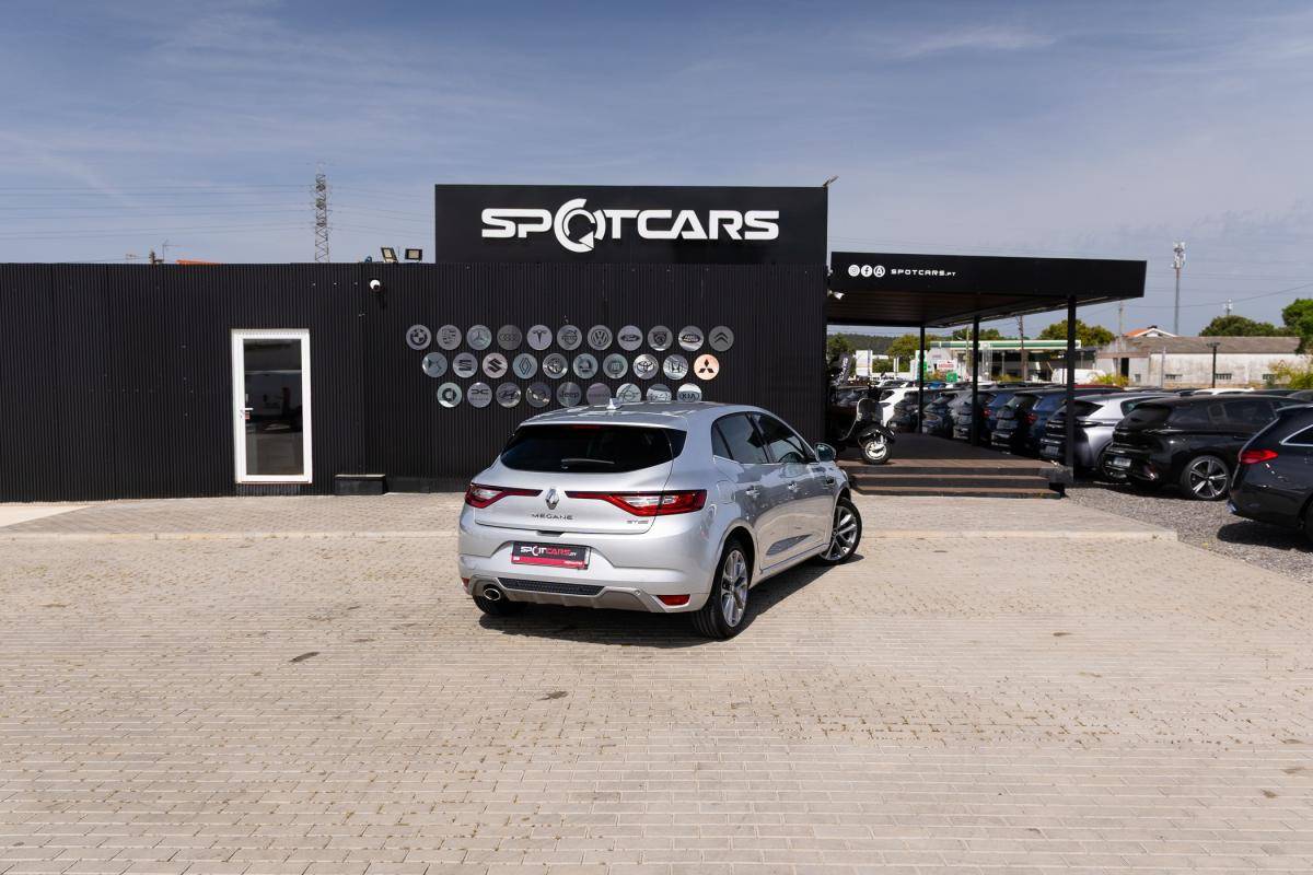 renault-megane-2019-diesel-1461cc