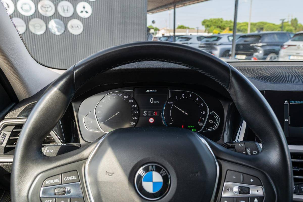 bmw-serie-3-2021-hibrido-a-gasolina-1998cc