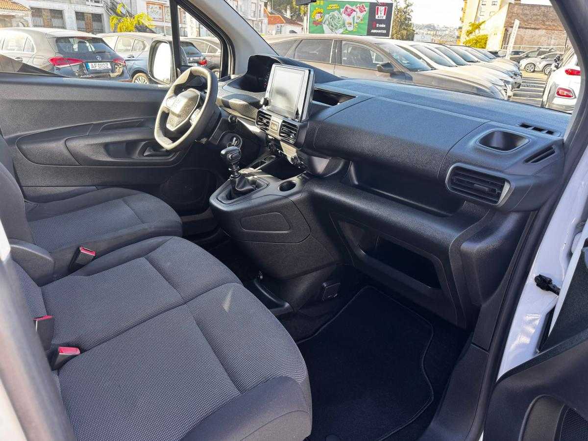 peugeot-partner-2023-diesel-1499cc