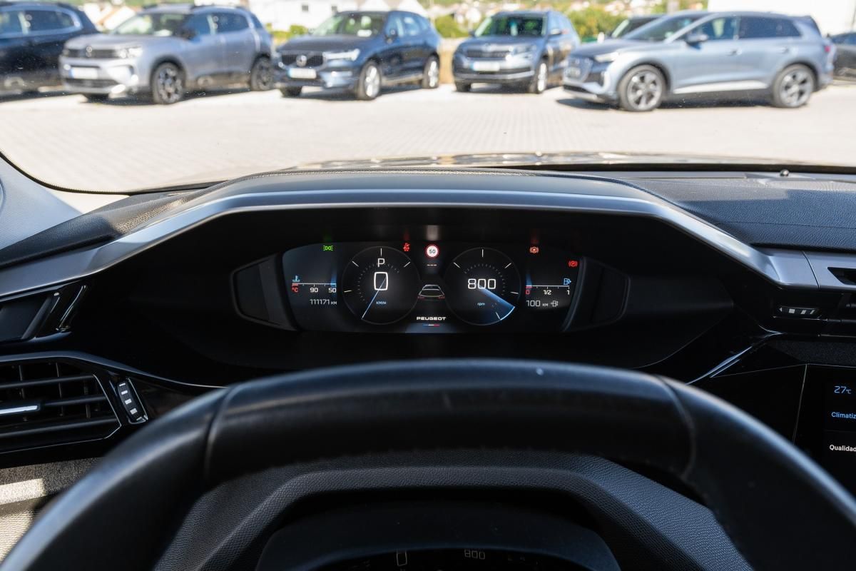 peugeot-308-sw-2023-diesel-1499cc
