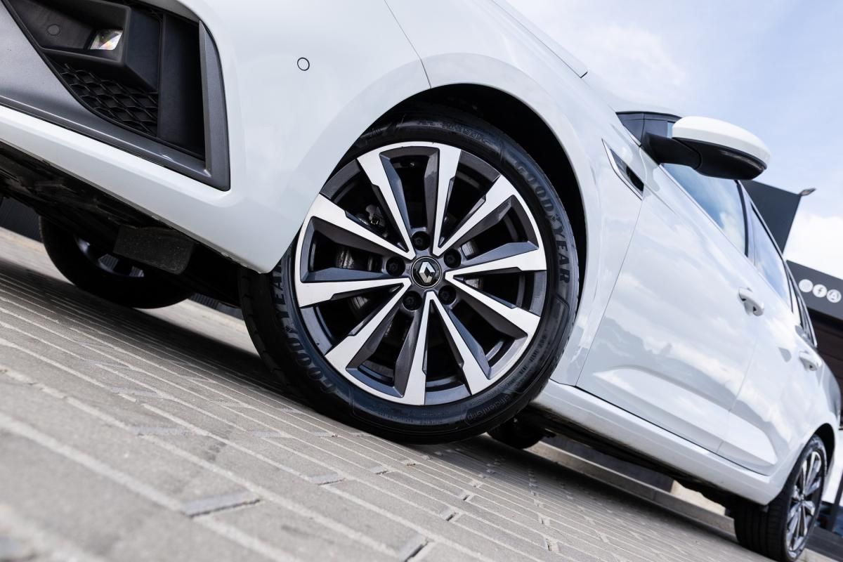 renault-megane-sport-tourer-2022-diesel-1461cc