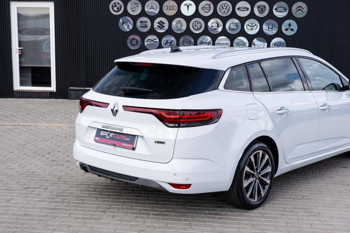 renault-megane-sport-tourer-2022-diesel-1461cc