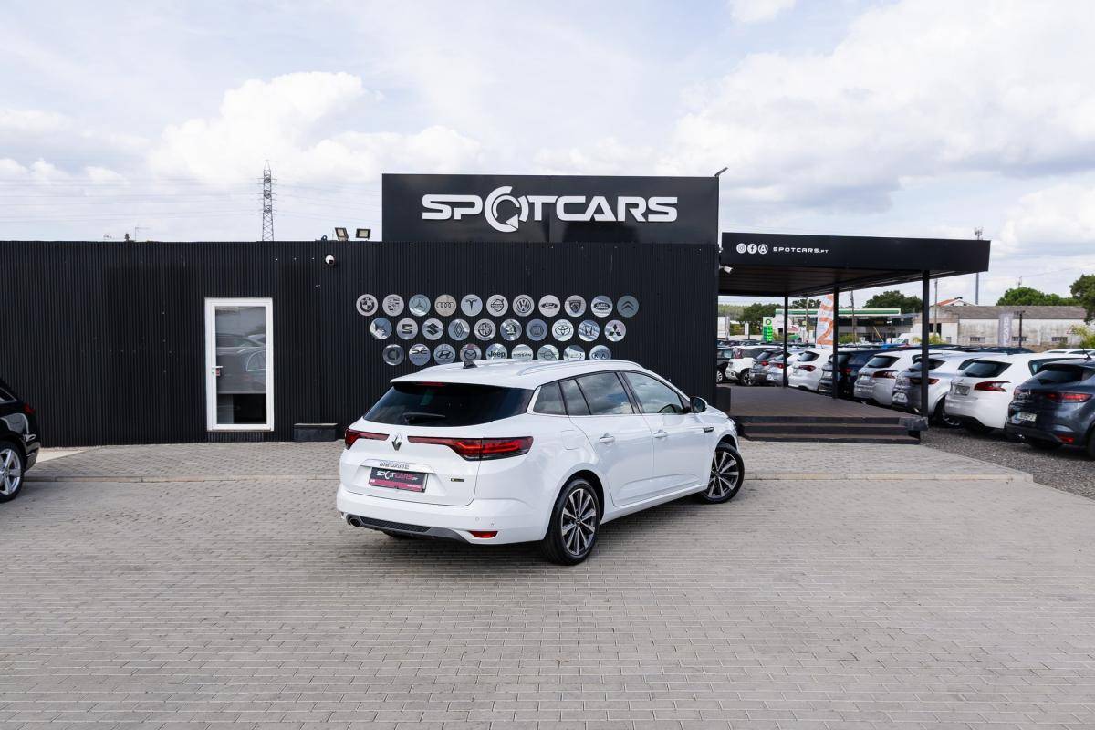renault-megane-sport-tourer-2022-diesel-1461cc