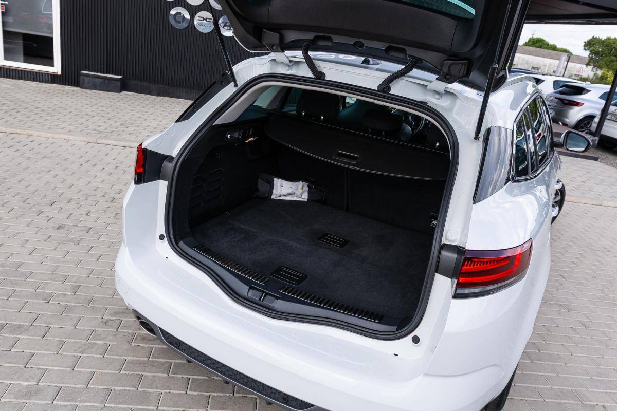 renault-megane-sport-tourer-2022-diesel-1461cc