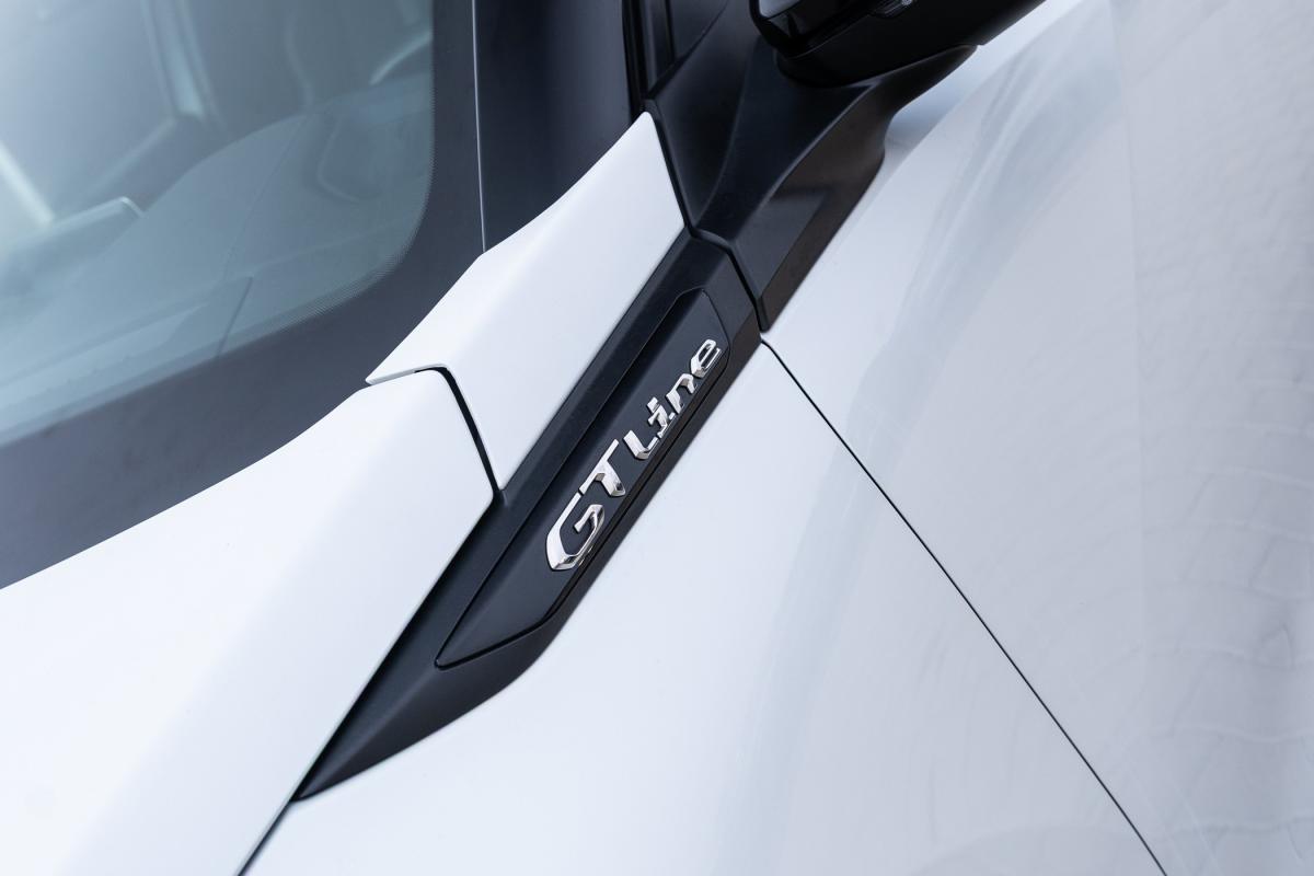 peugeot-2008-2021-gasolina-1199cc