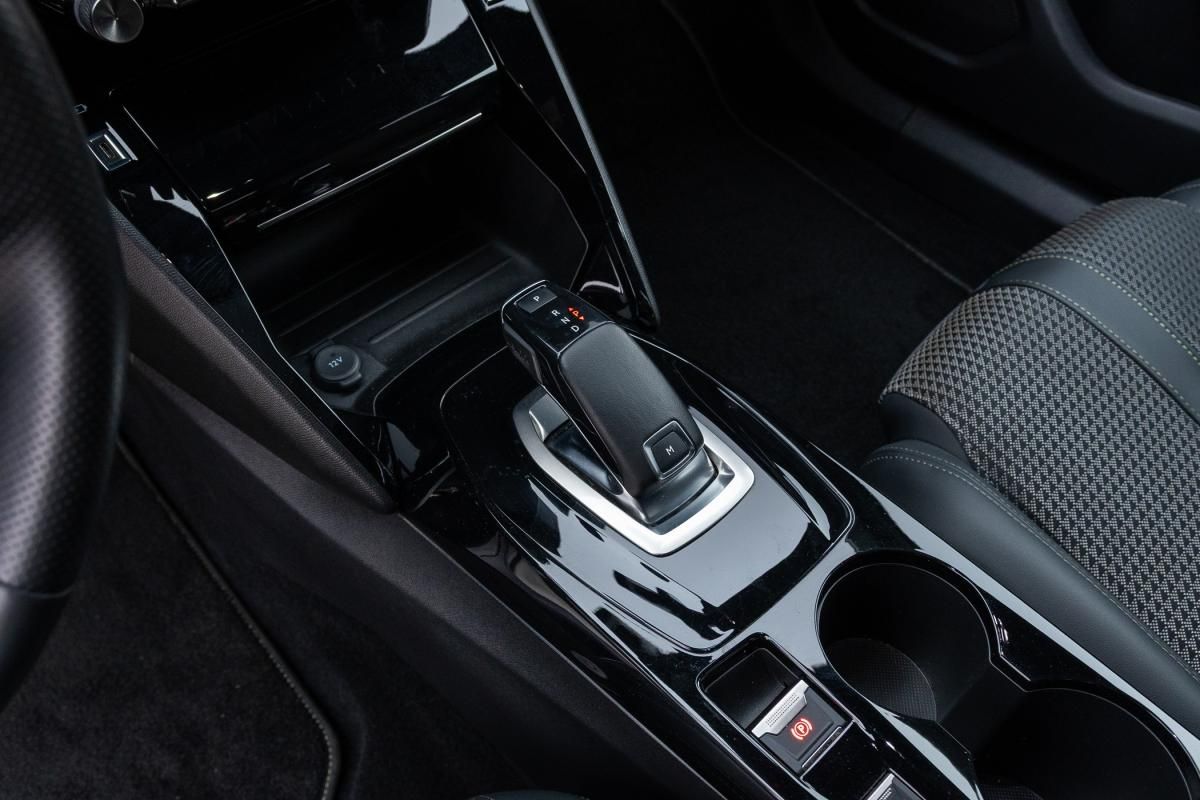 peugeot-2008-2021-gasolina-1199cc