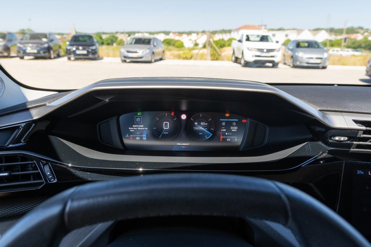peugeot-308-2022-diesel-1499cc