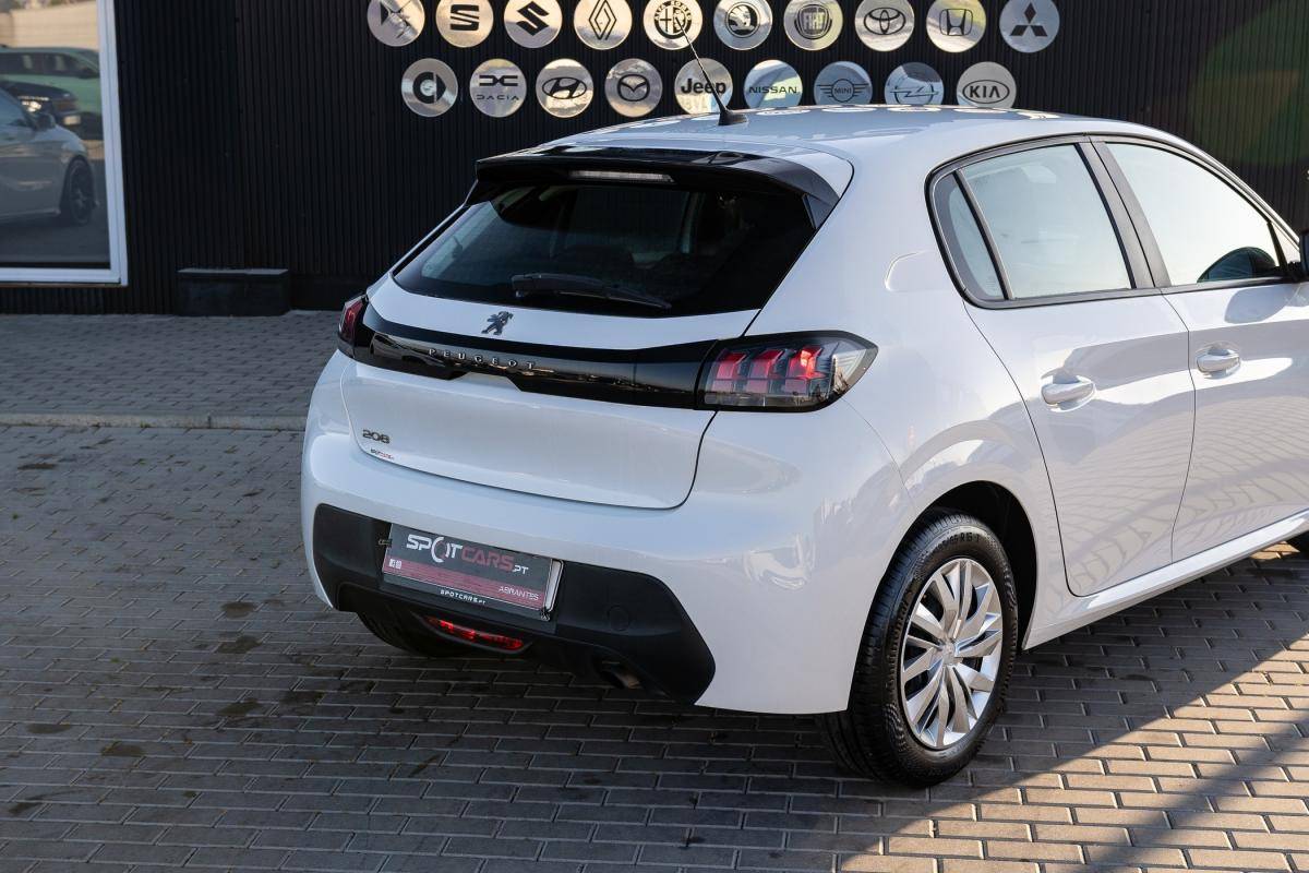 peugeot-208-2023-gasolina-1199cc