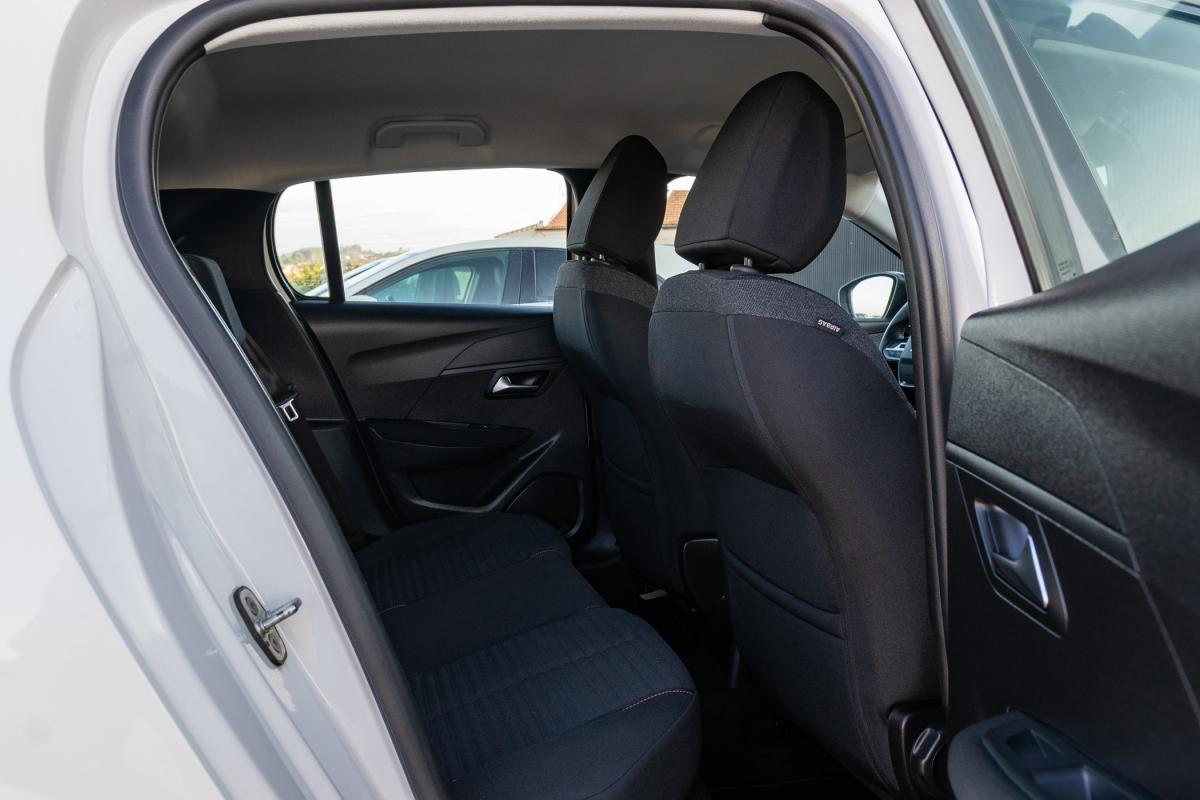 peugeot-208-2023-gasolina-1199cc