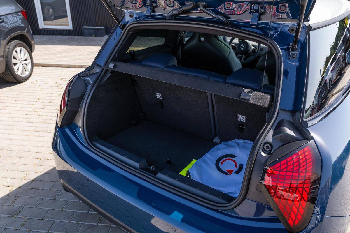 mini-cooper-2025-eletrico-500cc