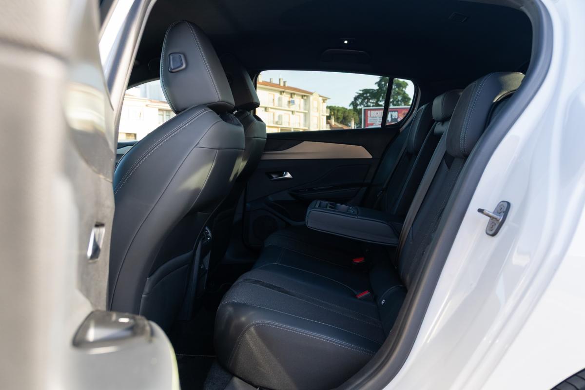 peugeot-308-2024-hibrido-a-gasolina-1598cc
