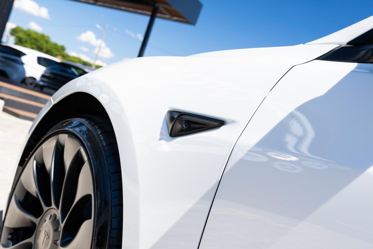 tesla-model-3-2021-eletrico-500cc
