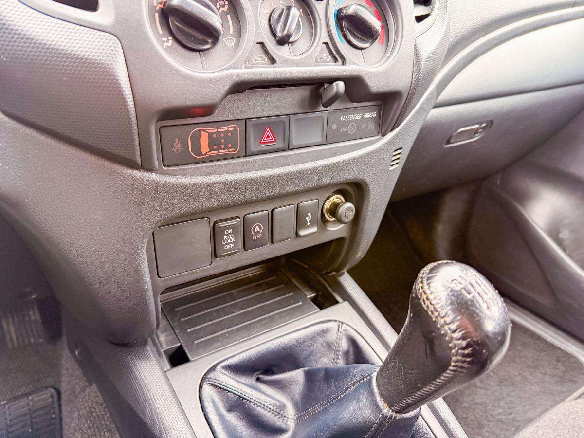 mitsubishi-l200-2022-diesel-2268cc