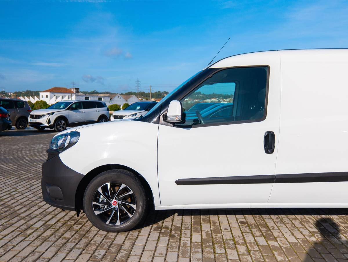 fiat-doblo-2023-diesel-1598cc