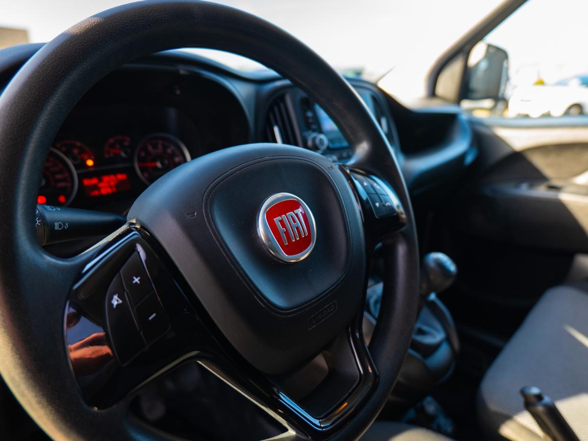 fiat-doblo-2023-diesel-1598cc