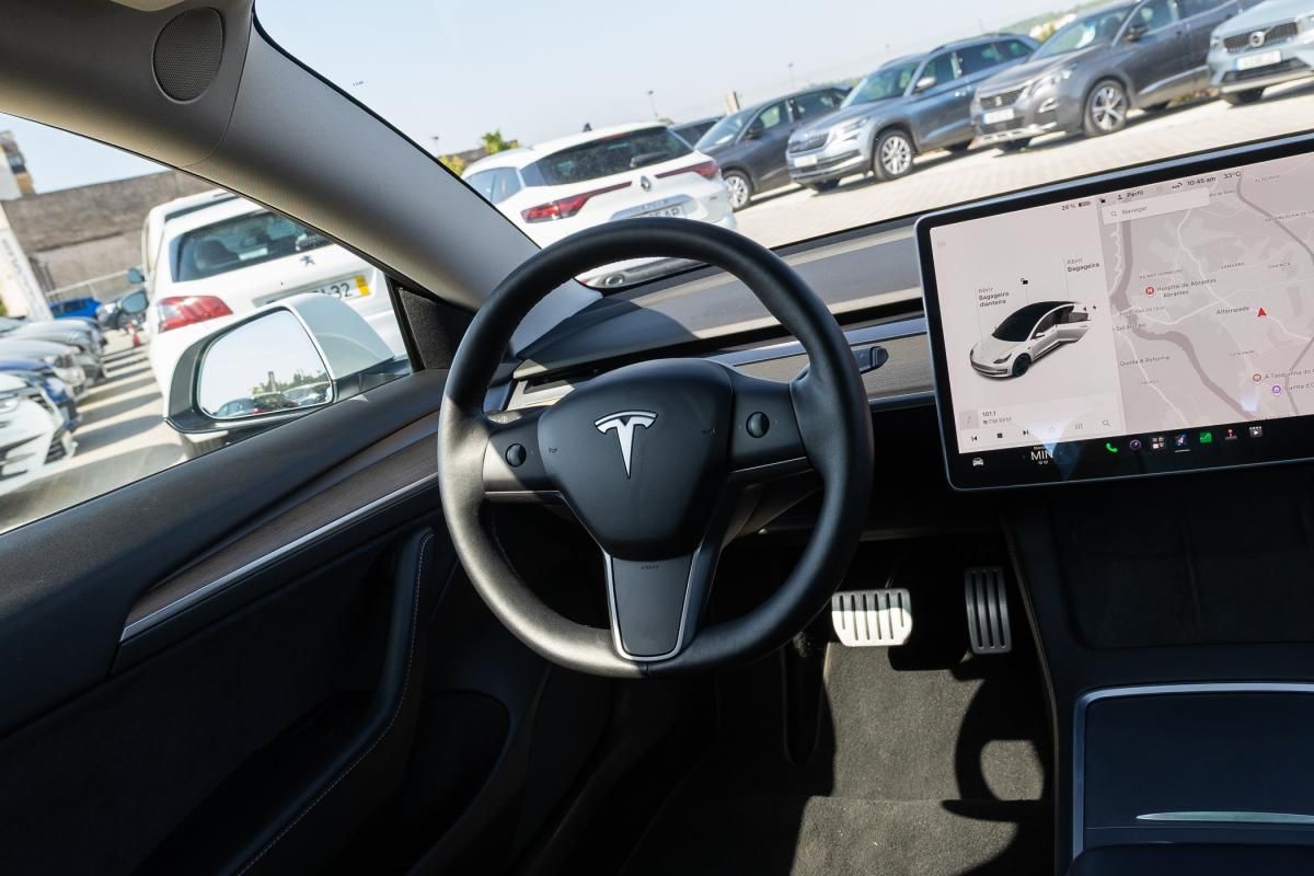 tesla-model-3-2021-eletrico-500cc
