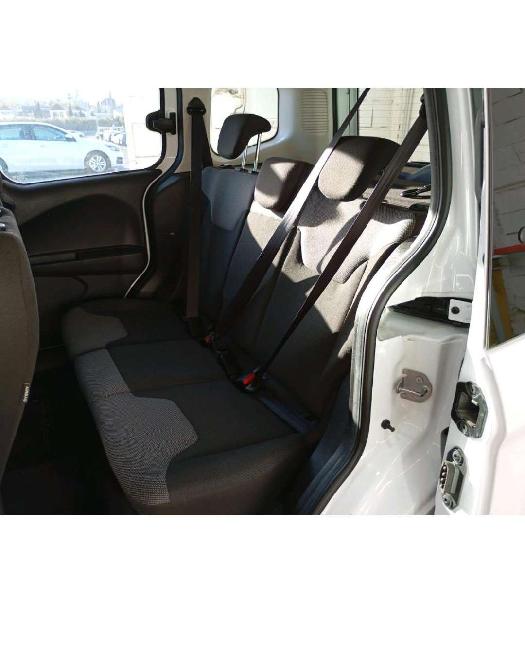 ford-tourneo-courier-2019-diesel-1499cc