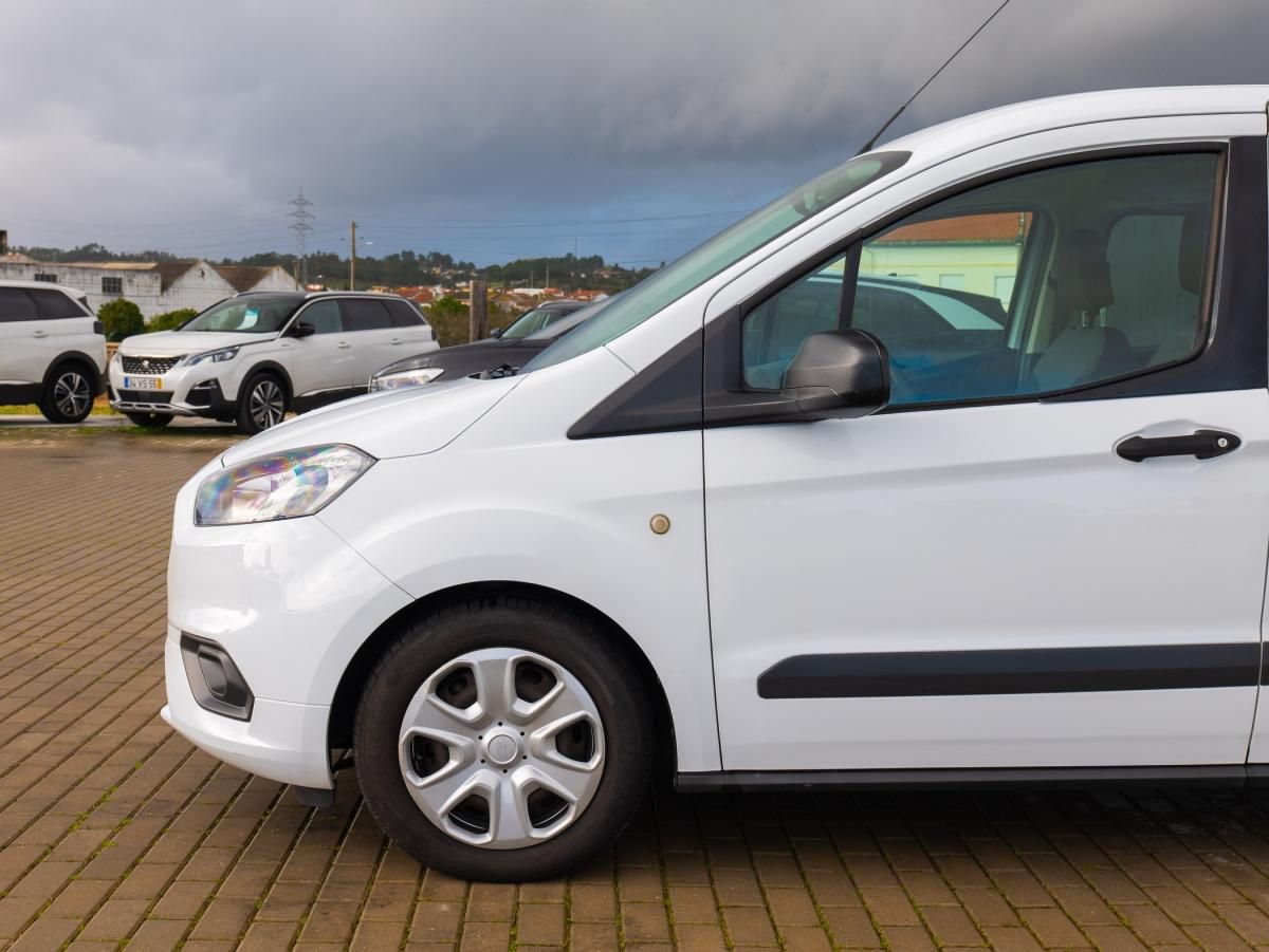 ford-tourneo-courier-2019-diesel-1499cc