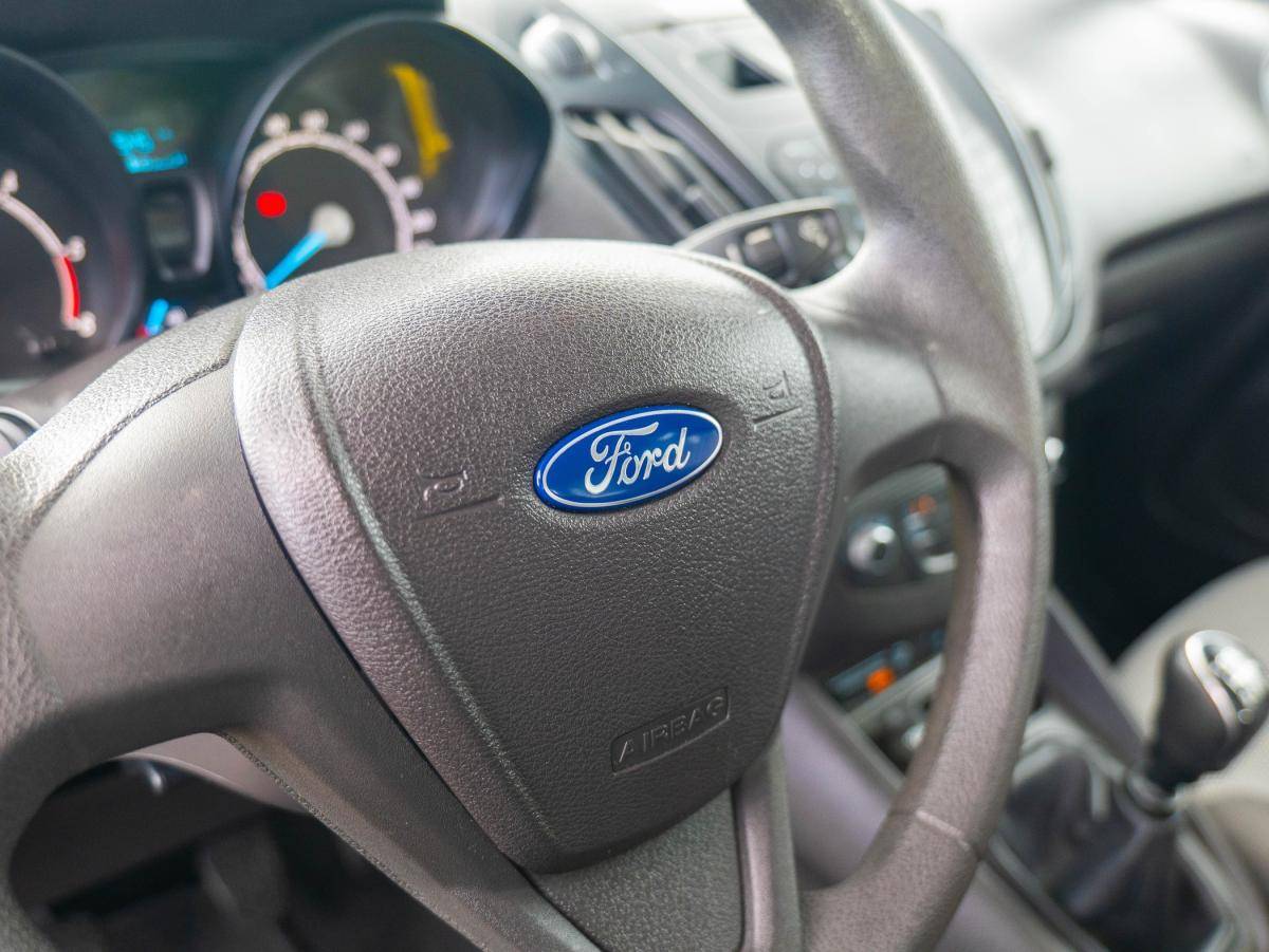 ford-tourneo-courier-2019-diesel-1499cc