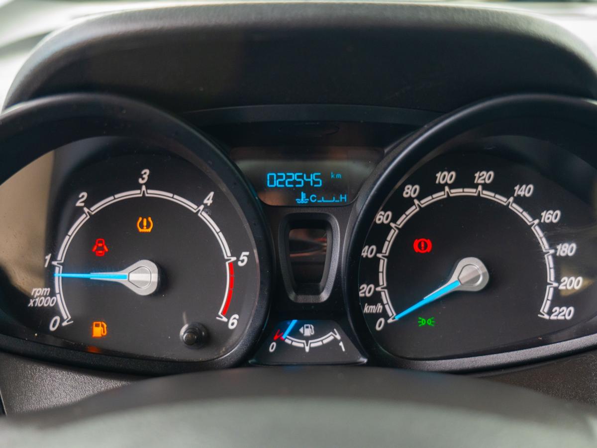 ford-tourneo-courier-2019-diesel-1499cc