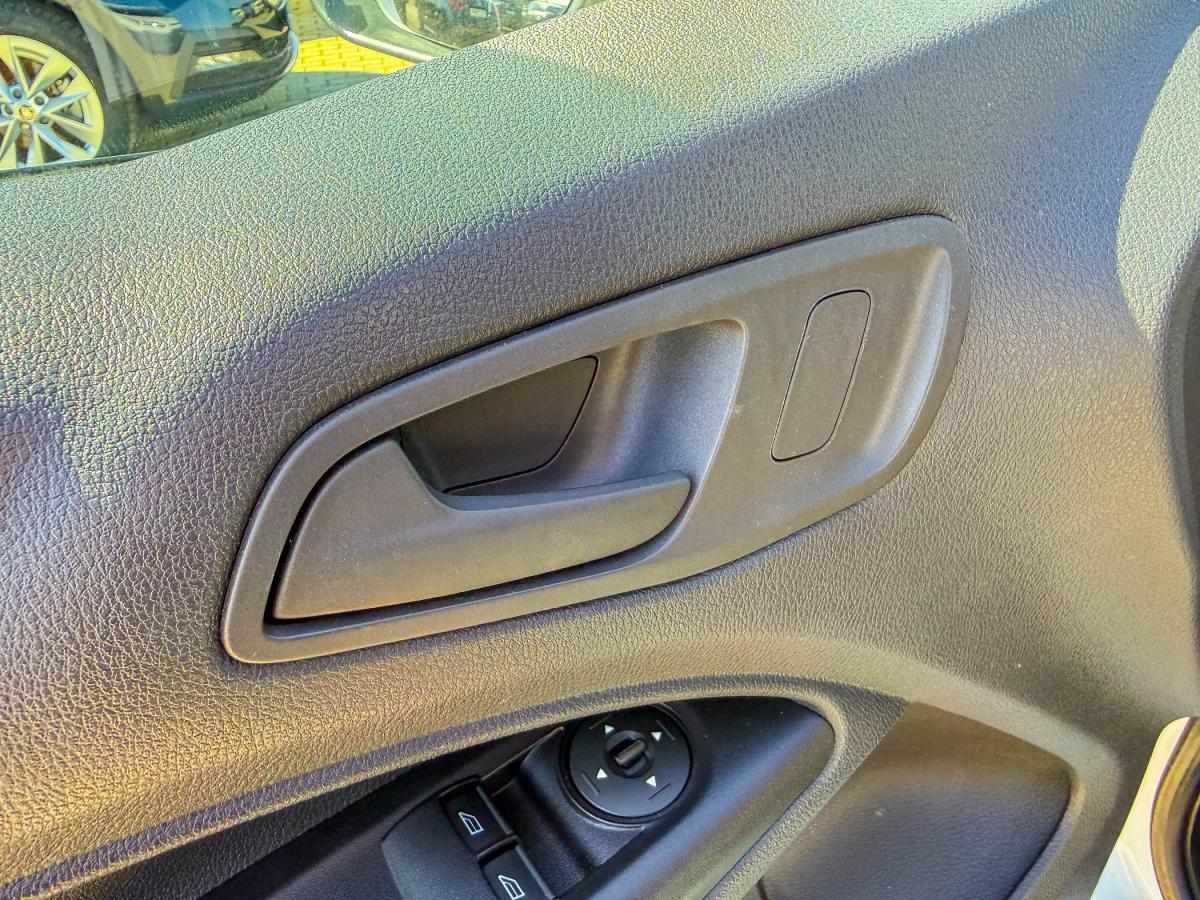 ford-transit-connect-2016-diesel-1498cc