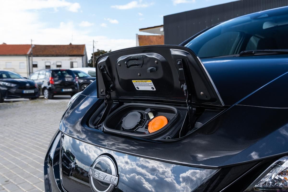 nissan-leaf-2023-eletrico-500cc