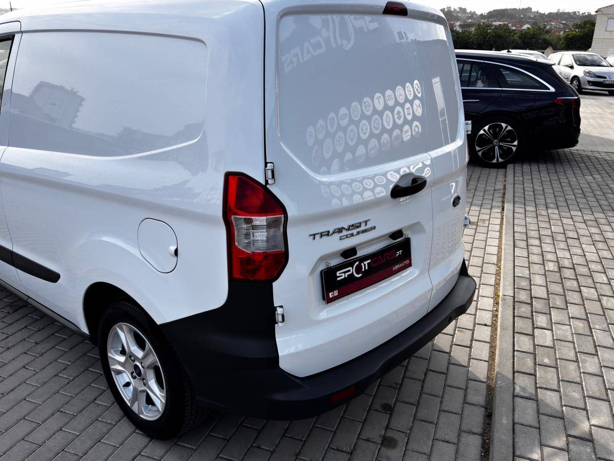ford-transit-courier-2021-diesel-1499cc