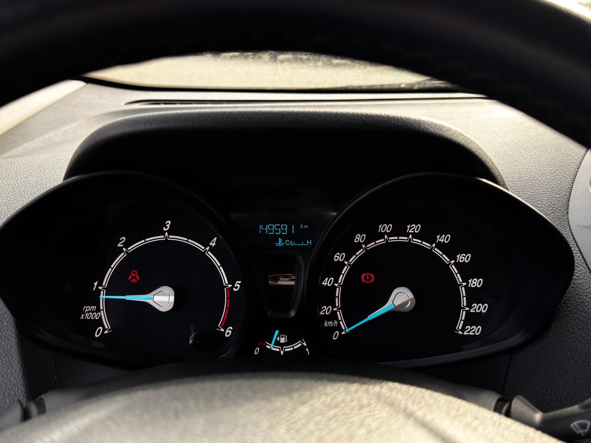 ford-transit-courier-2021-diesel-1499cc