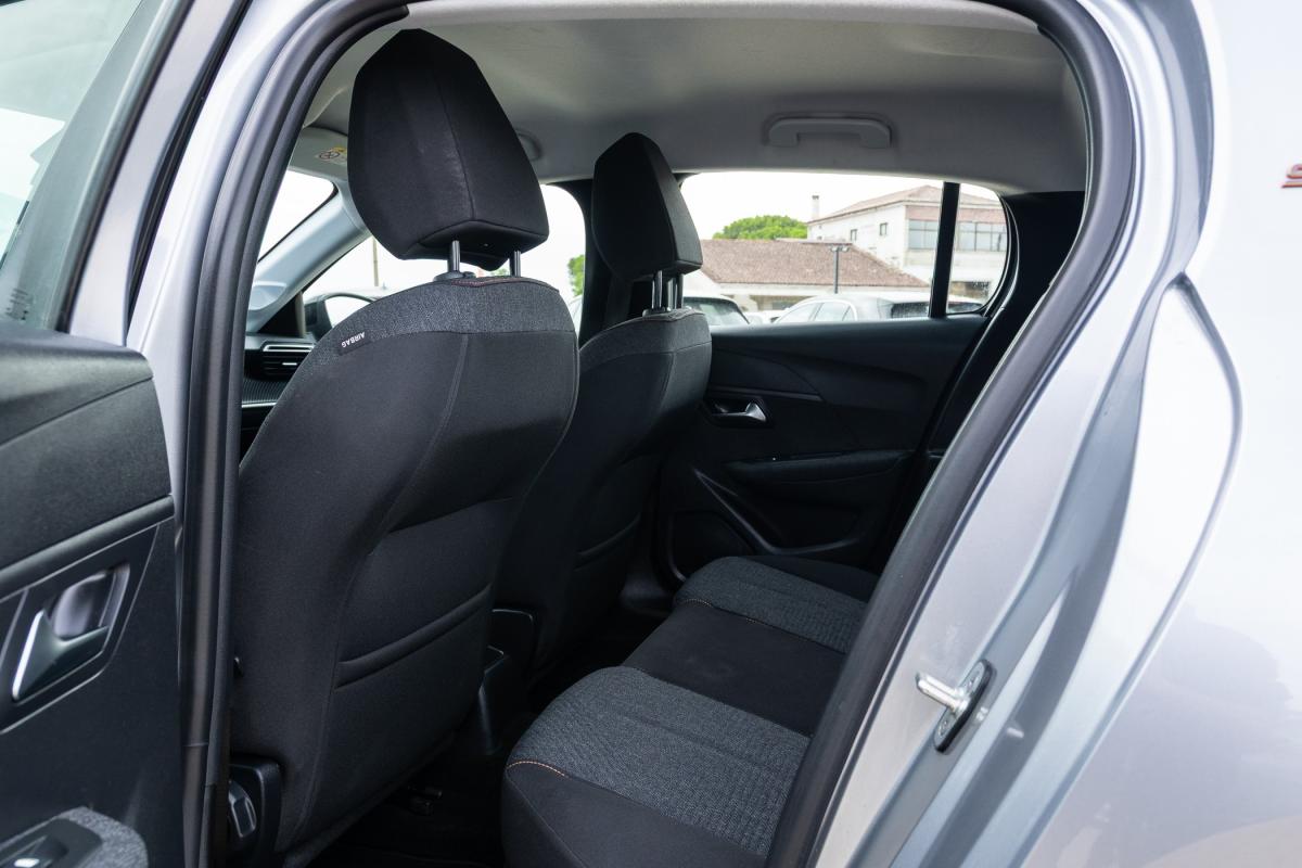 peugeot-208-2025-gasolina-1199cc