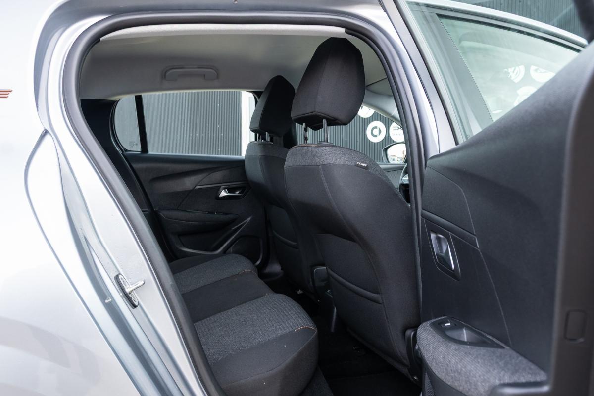 peugeot-208-2025-gasolina-1199cc