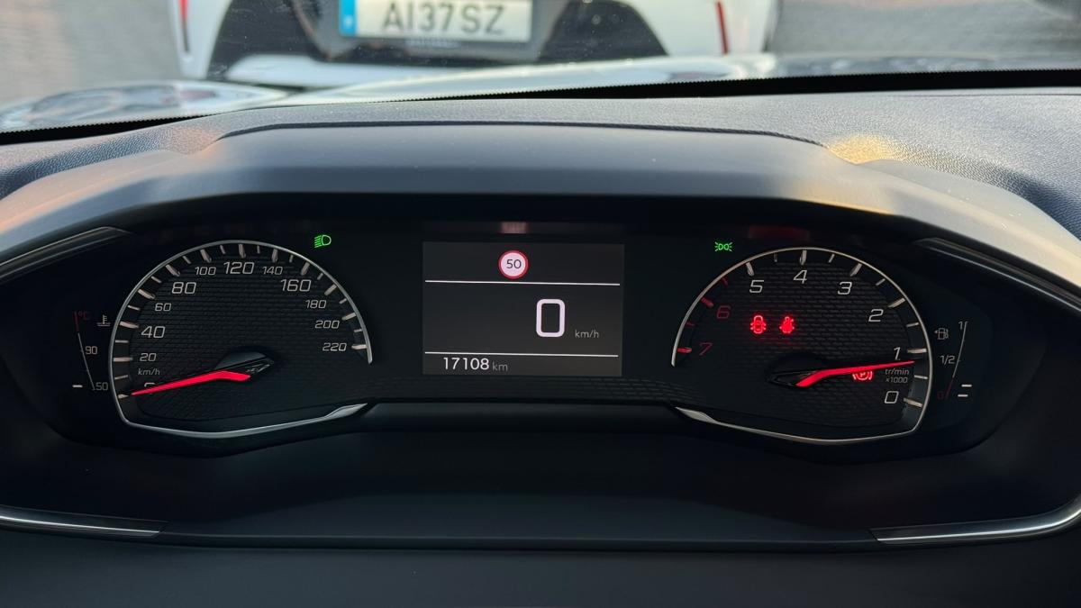 peugeot-208-2025-gasolina-1199cc