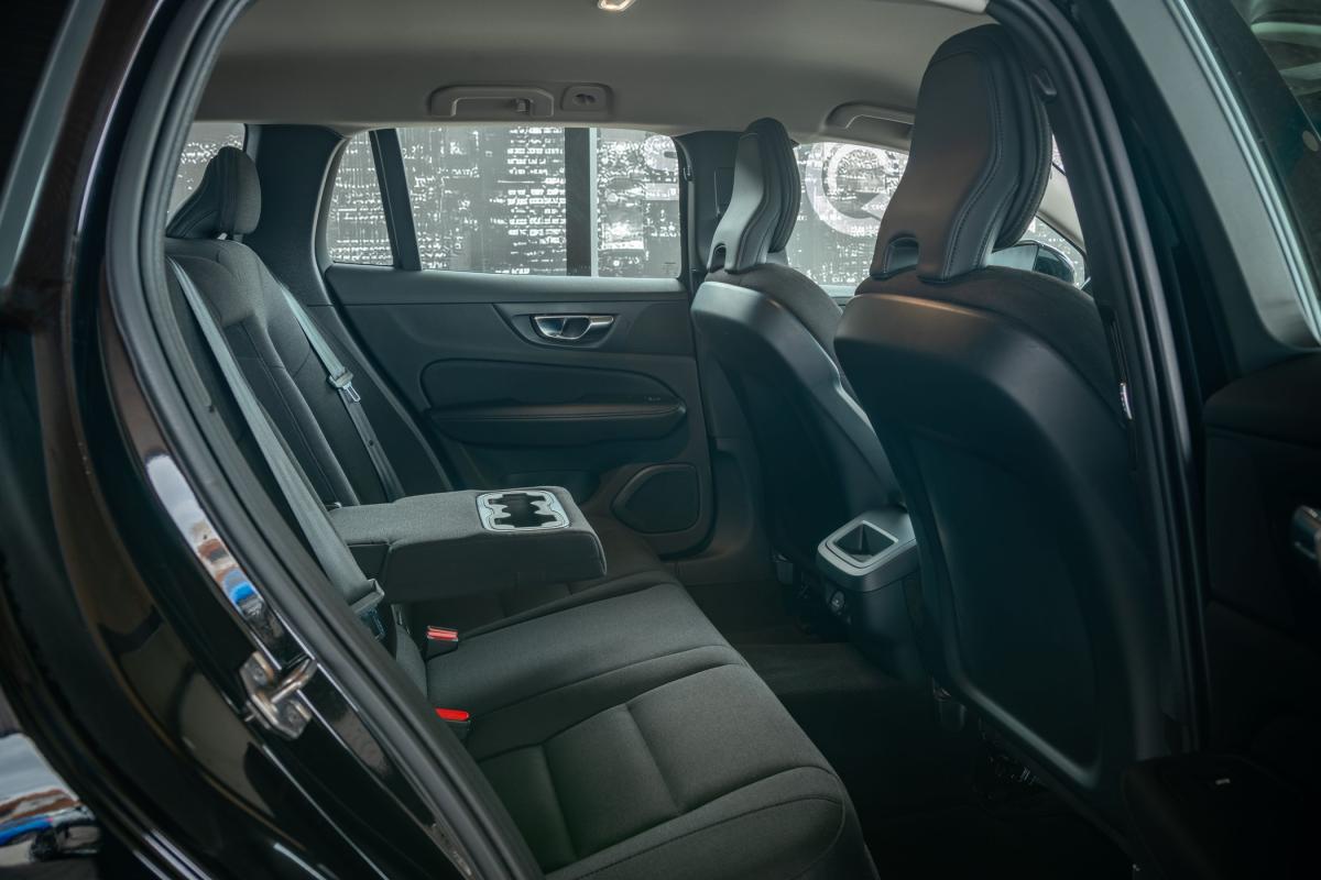 volvo-v60-2020-diesel-1969cc