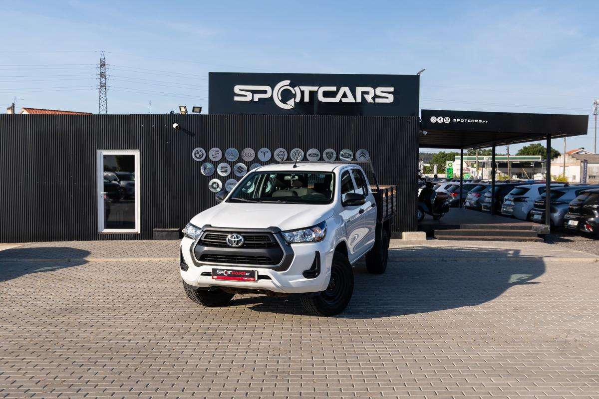 toyota-hilux-2022-diesel-2393cc