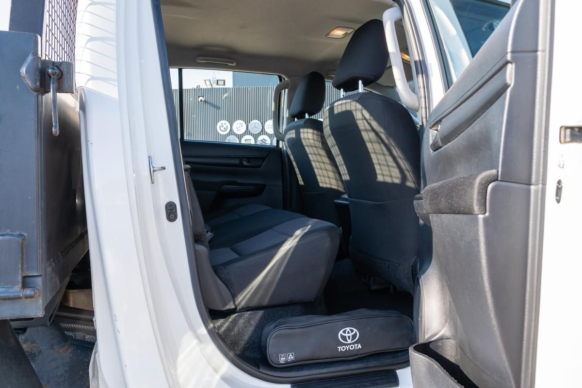 toyota-hilux-2022-diesel-2393cc