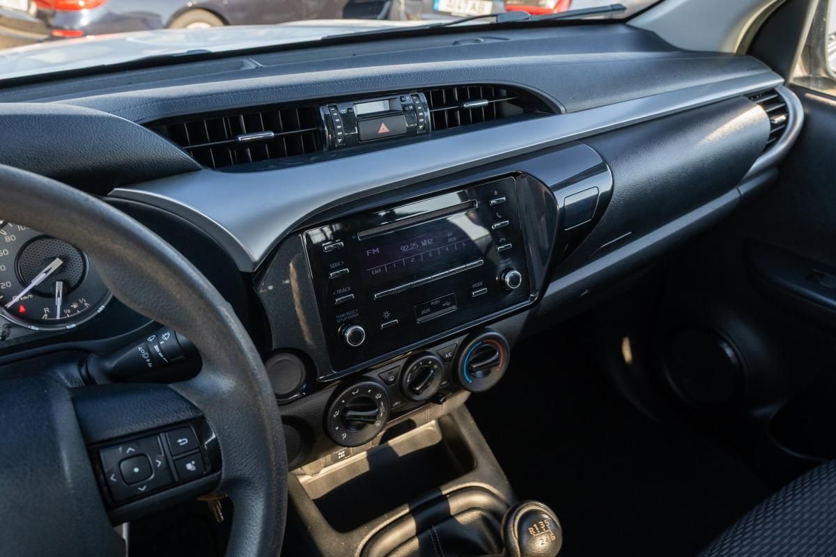 toyota-hilux-2022-diesel-2393cc