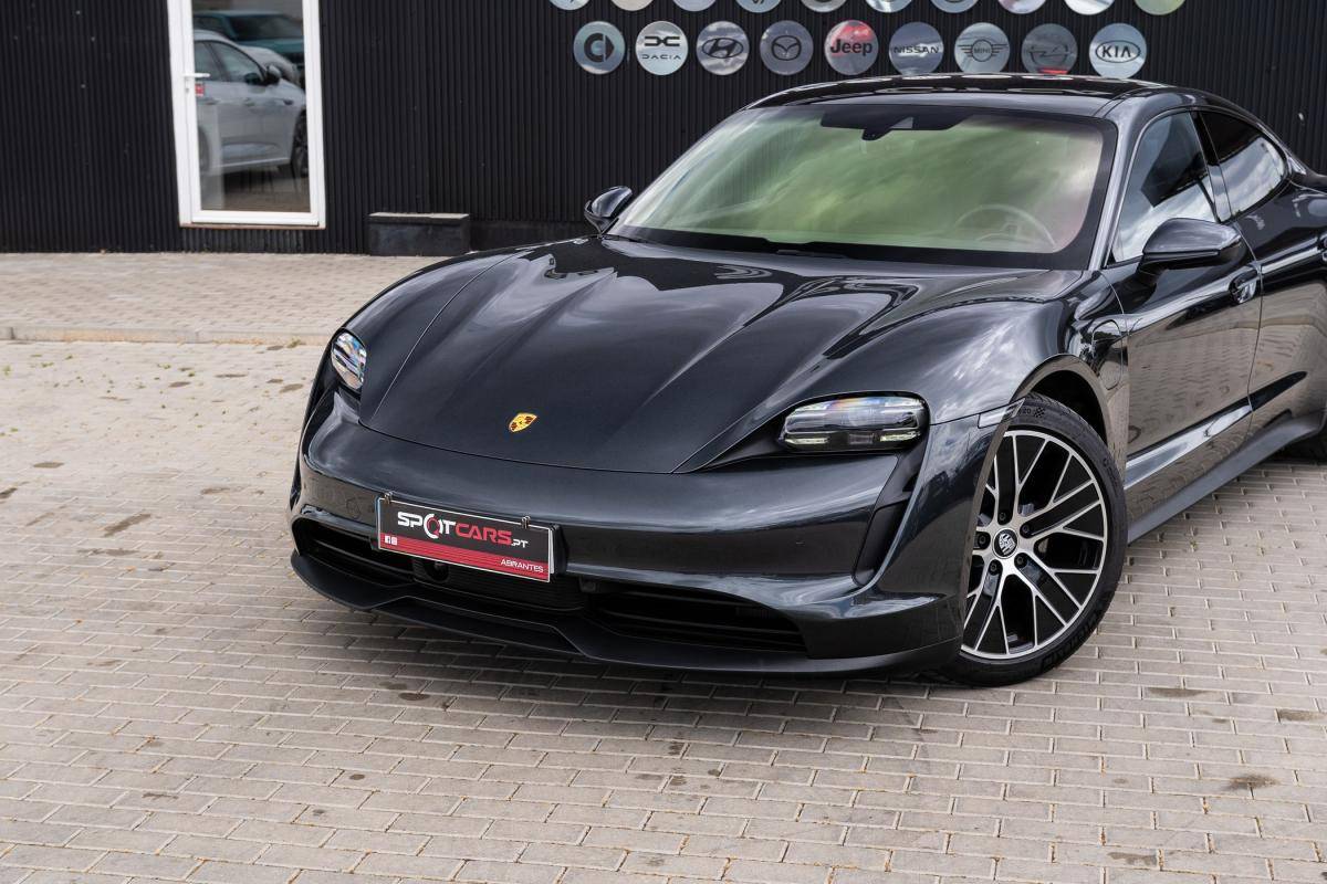 porsche-taycan-2022-eletrico-500cc