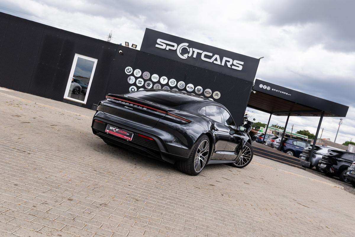 porsche-taycan-2022-eletrico-500cc