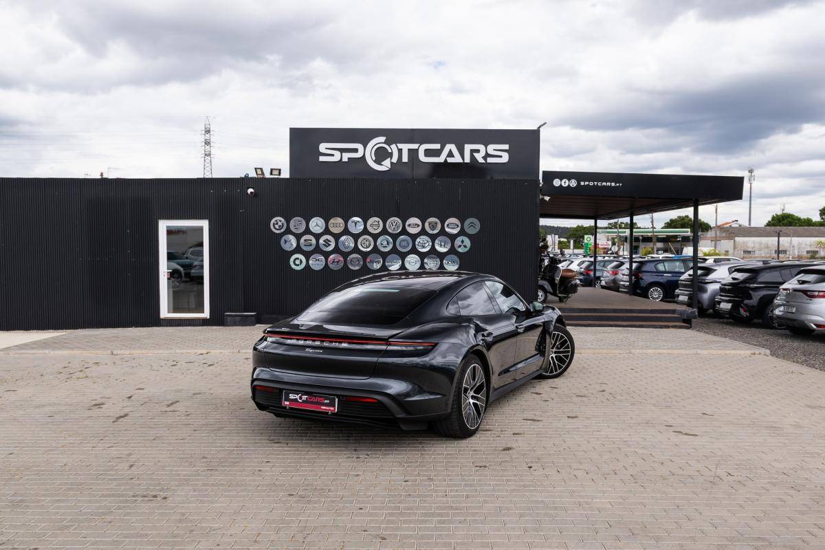 porsche-taycan-2022-eletrico-500cc