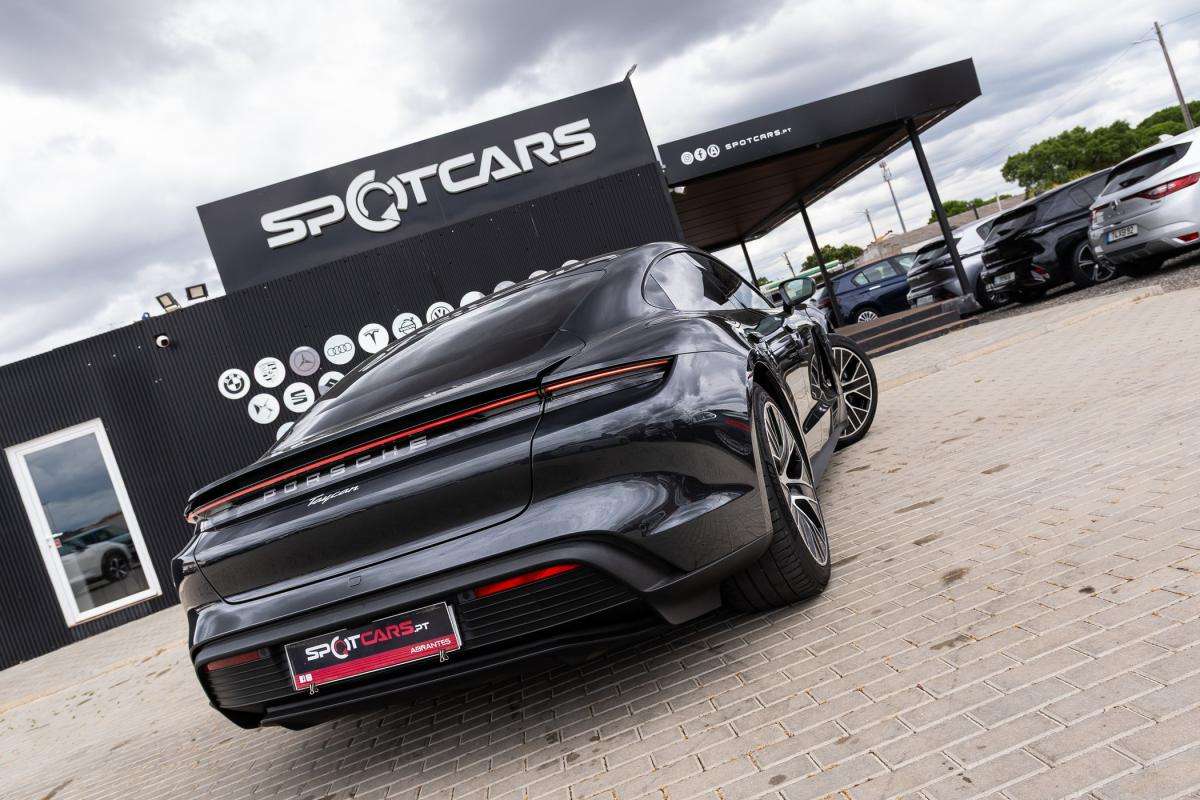 porsche-taycan-2022-eletrico-500cc