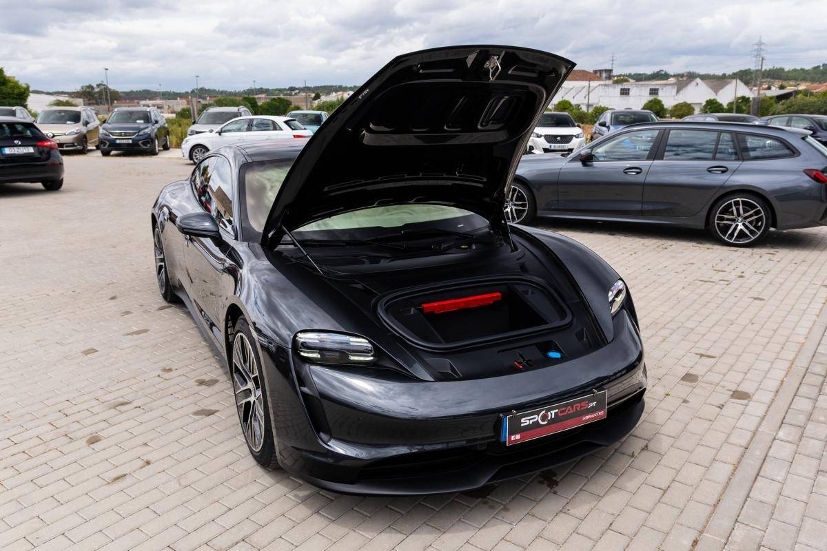 porsche-taycan-2022-eletrico-500cc