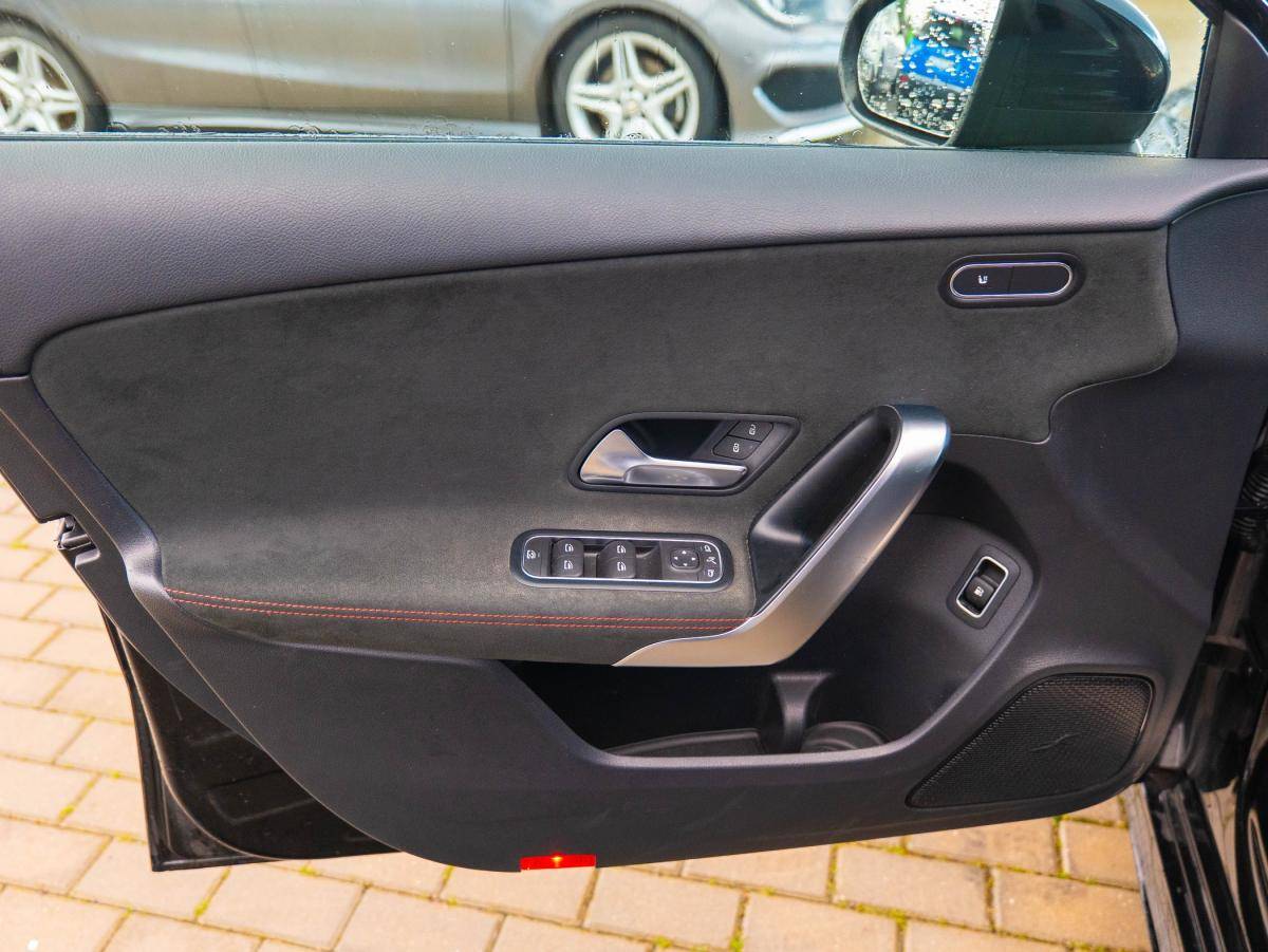 mercedes-benz-classe-a-2022-hibrido-a-gasolina-1332cc