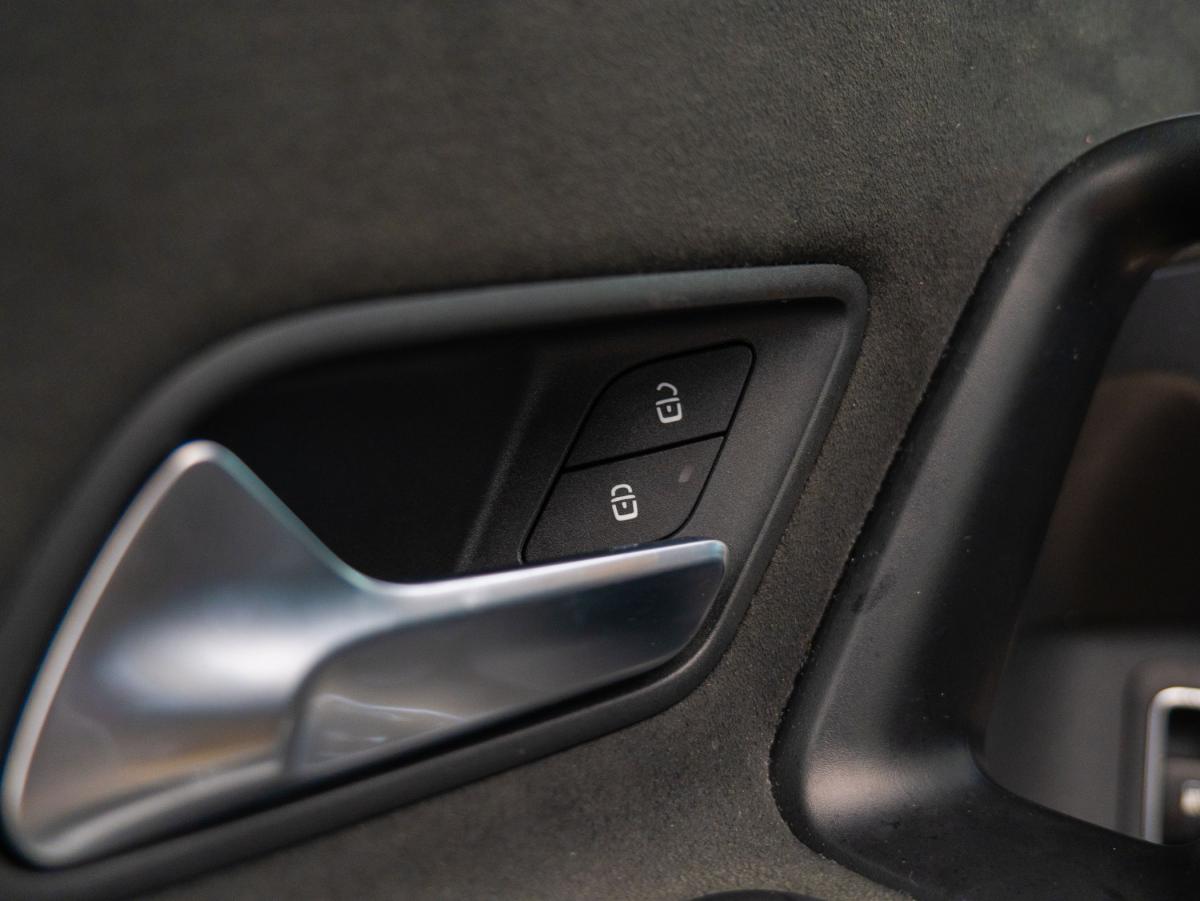mercedes-benz-classe-a-2022-hibrido-a-gasolina-1332cc