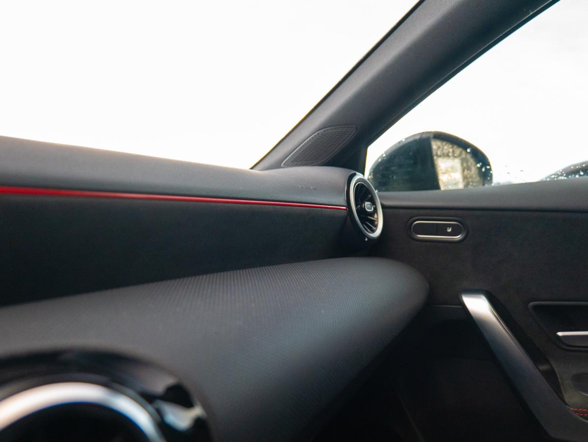 mercedes-benz-classe-a-2022-hibrido-a-gasolina-1332cc
