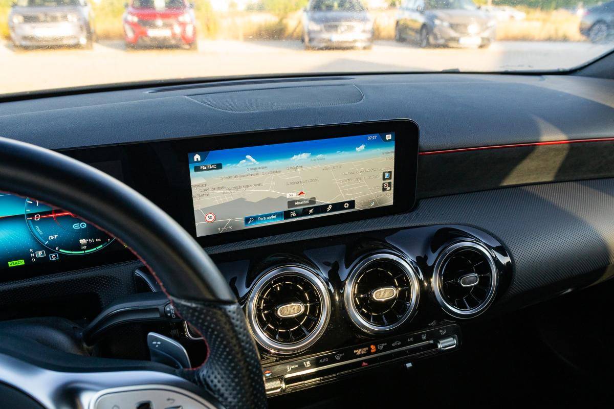 mercedes-benz-classe-a-2022-hibrido-a-gasolina-1332cc