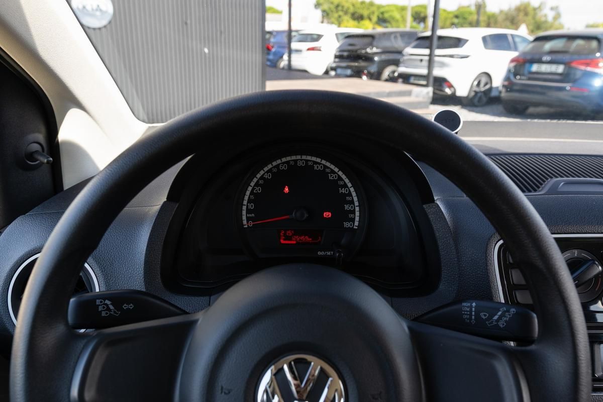 volkswagen-up-2012-gasolina-999cc