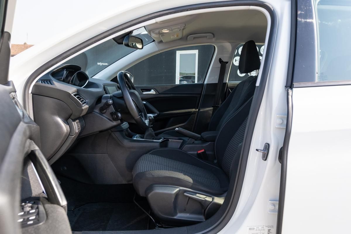 peugeot-308-2019-diesel-1499cc