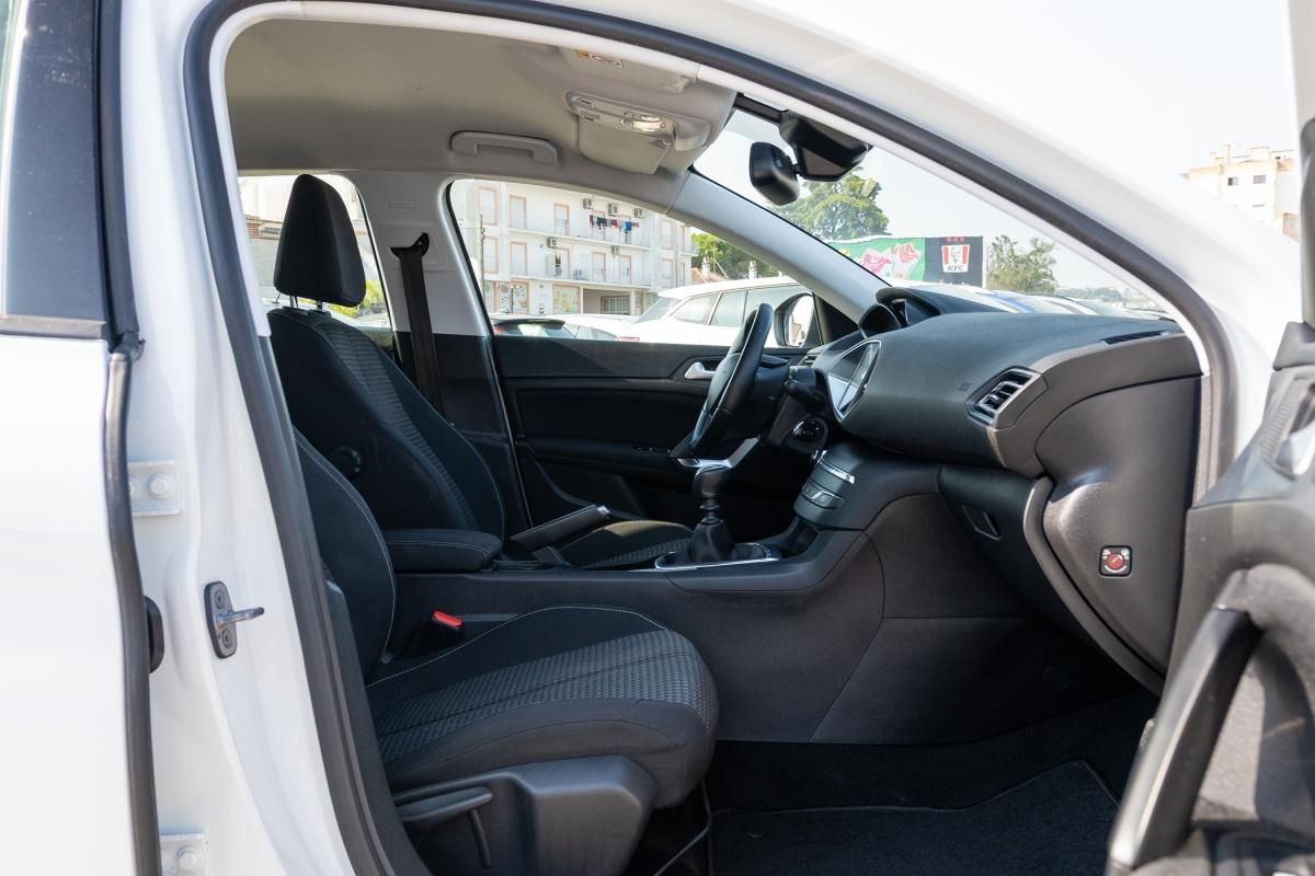 peugeot-308-2019-diesel-1499cc