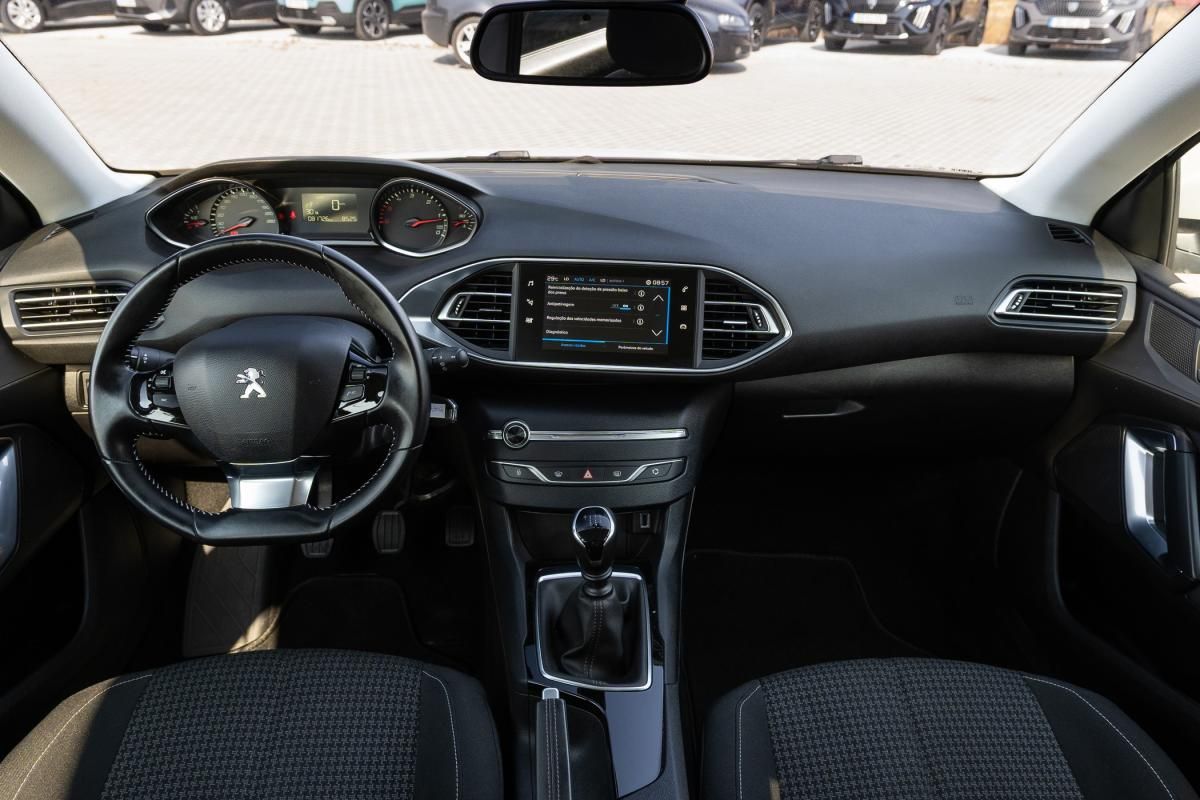 peugeot-308-2019-diesel-1499cc