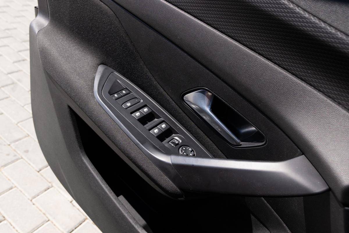 peugeot-308-sw-2025-gasolina-1199cc