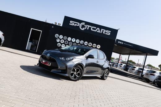 toyota-yaris-2022-hibrido-a-gasolina-1490cc